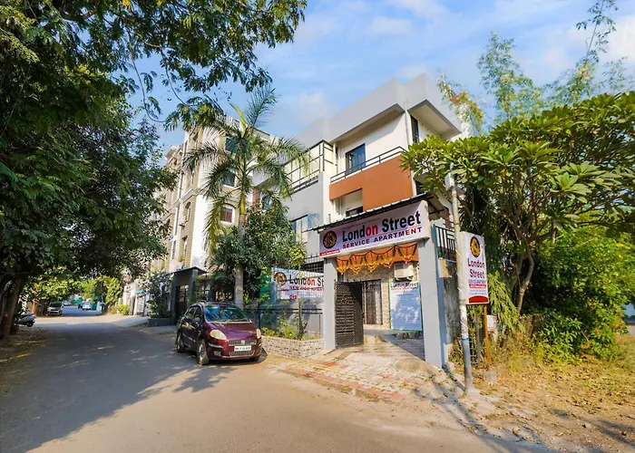 Hotel O London Street Nagpur